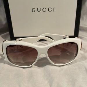 Pre worn Authentic Gucci Horsebit Sunglasses